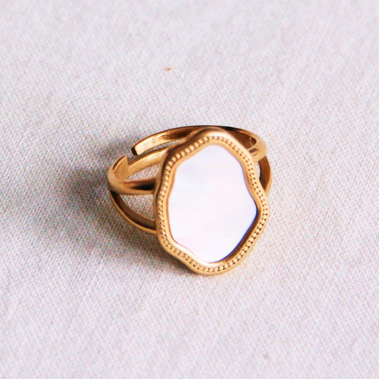 RVS Statement ring met ovale parelmoer