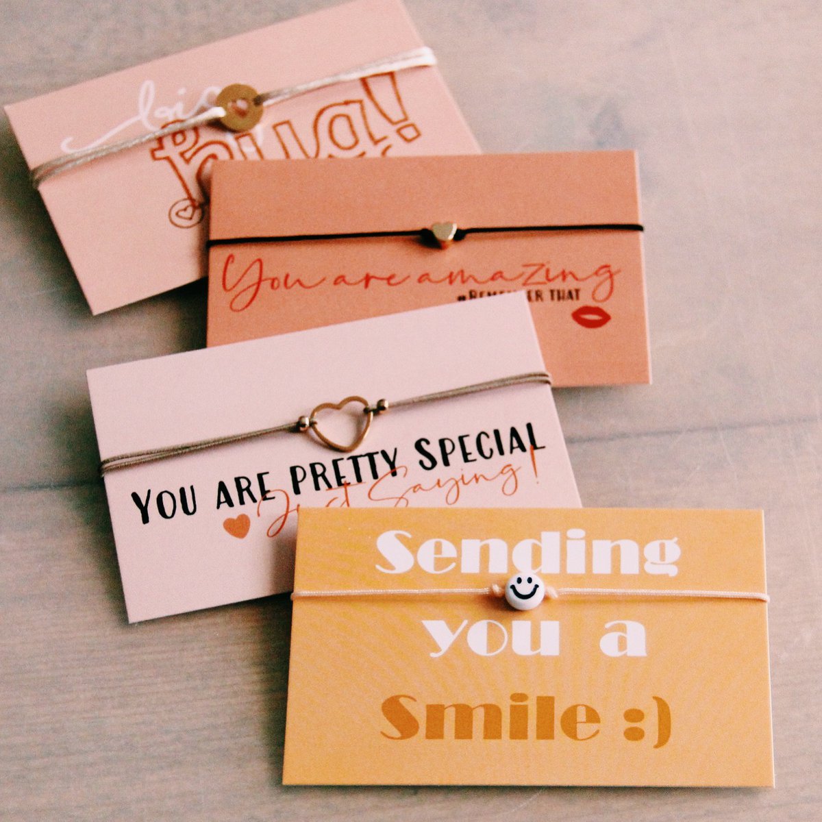 'you are pretty special' armbandje met kaartje