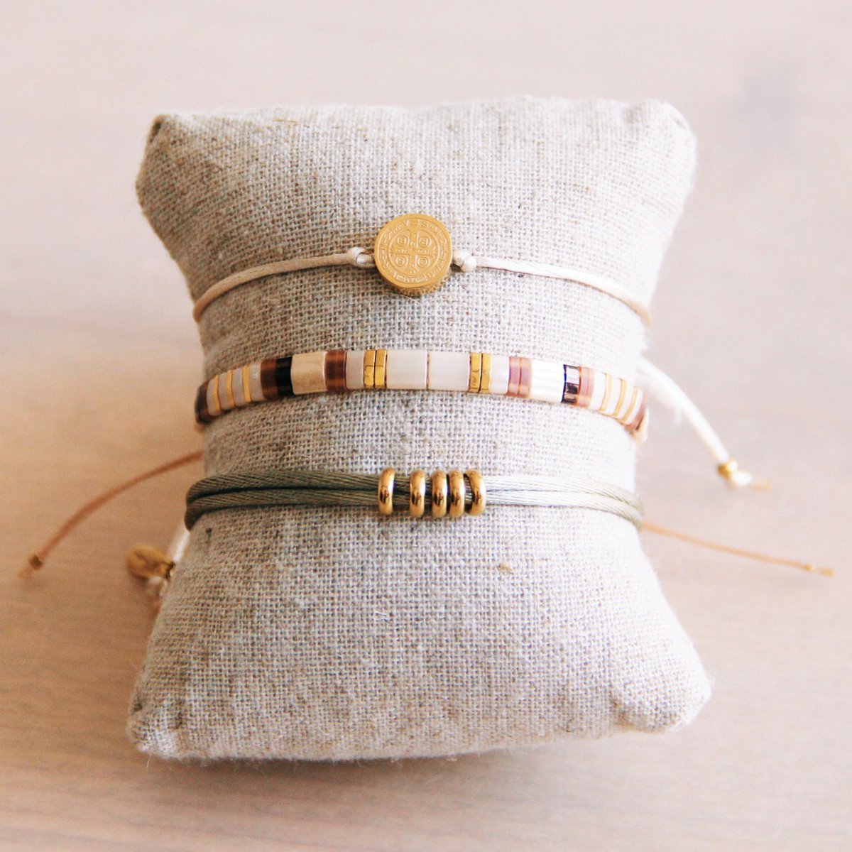 Tilabead Armband Taupe / Nude / Verguld