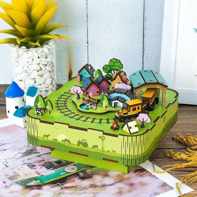 Muziekdoosje DIY 3D Houten Puzzel, Singing In The Meadow, Tone-Cheer, TQ059, 14x14x9,6cm